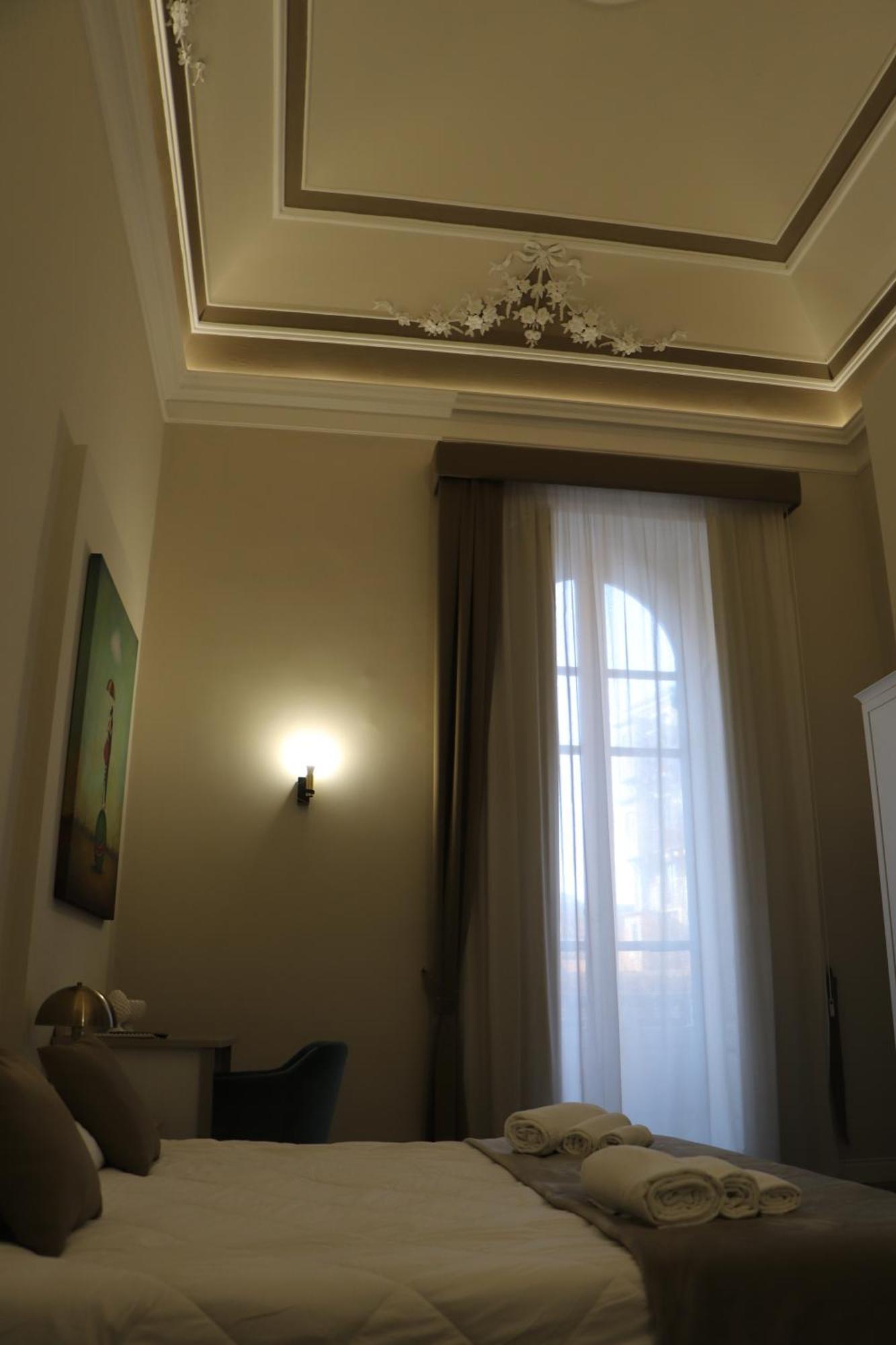 Domus Iole Appartamento Nel Centro Storico Катания Екстериор снимка